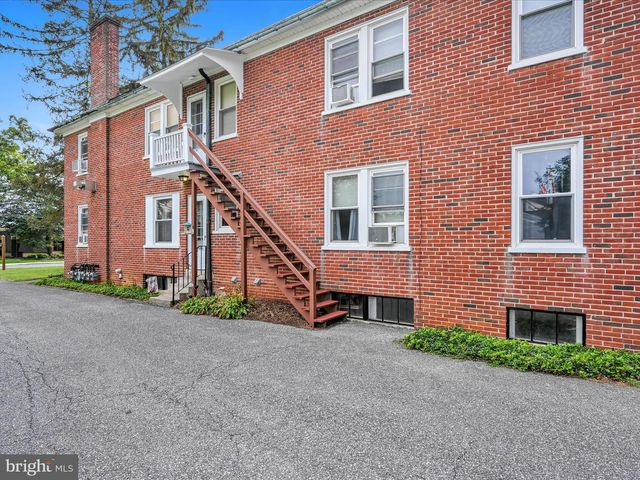 15 E ROSEVILLE RD, Lancaster, PA 17601