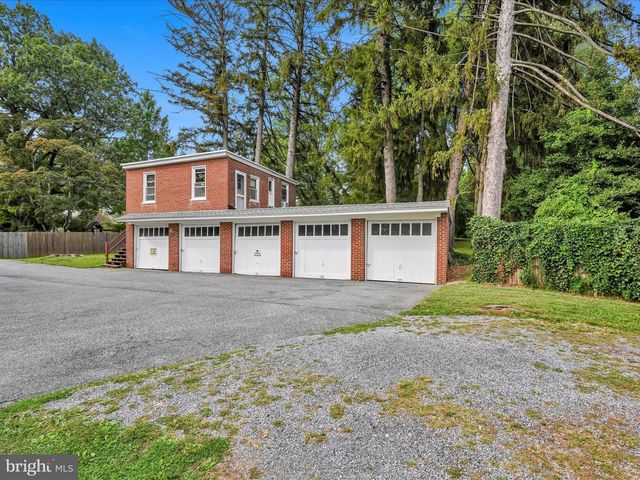 15 E ROSEVILLE RD, Lancaster, PA 17601