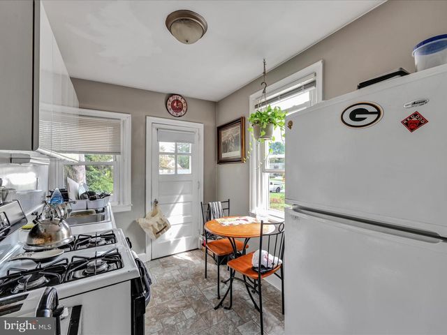 15 E ROSEVILLE RD, Lancaster, PA 17601