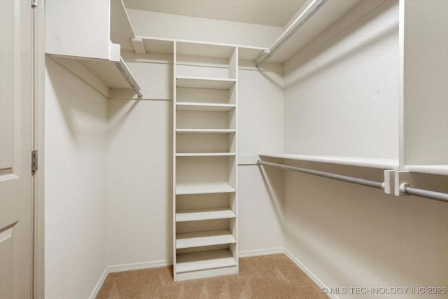 5420 S Redbud Place, Sand Springs, OK 74063