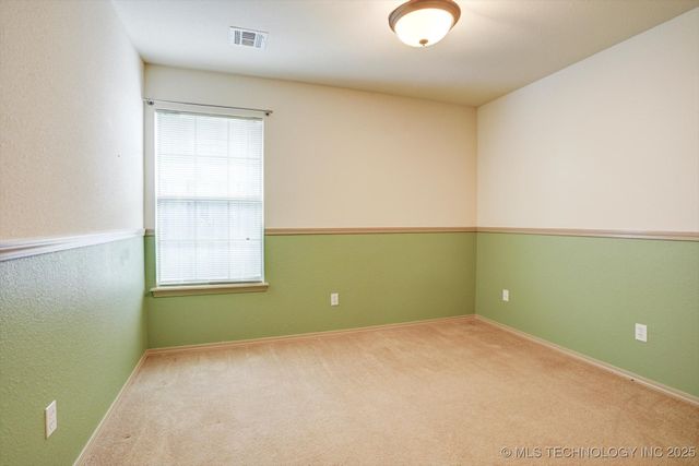 5420 S Redbud Place, Sand Springs, OK 74063