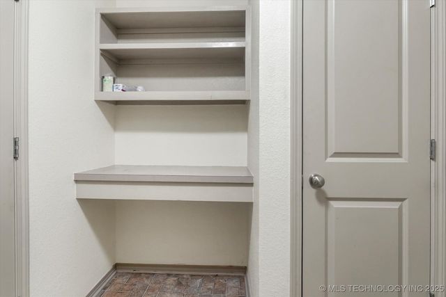 5420 S Redbud Place, Sand Springs, OK 74063