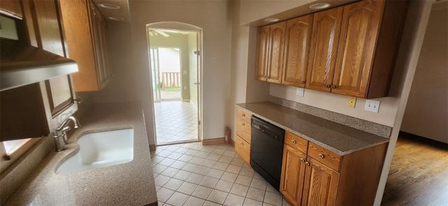 386 Pittsburgh Circle, Ellwood City, PA 16117