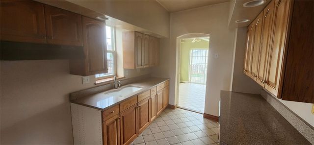 386 Pittsburgh Circle, Ellwood City, PA 16117
