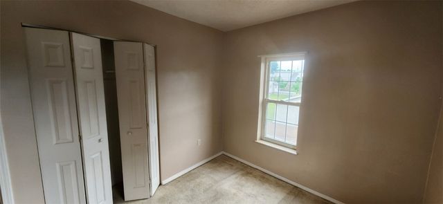 386 Pittsburgh Circle, Ellwood City, PA 16117