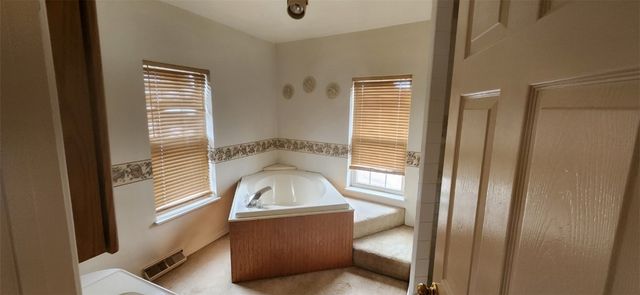 386 Pittsburgh Circle, Ellwood City, PA 16117