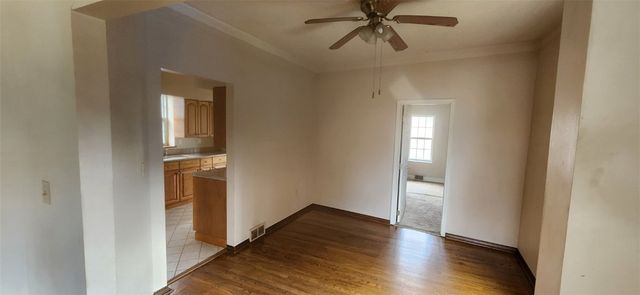 386 Pittsburgh Circle, Ellwood City, PA 16117