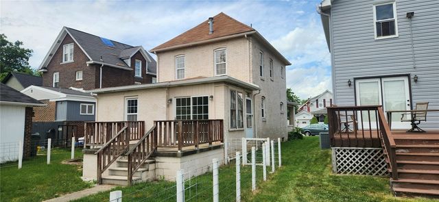 386 Pittsburgh Circle, Ellwood City, PA 16117