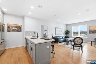 660 Bloomfield Avenue 406, Bloomfield, NJ 07003