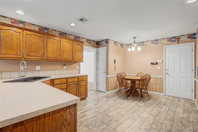 4347 S 200th Avenue E, Broken Arrow, OK 74014