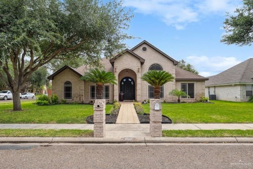 2005 E 28th Street, Mission, TX 78574