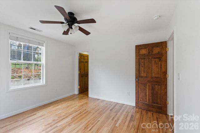 65 New Jersey Avenue, Asheville, NC 28806