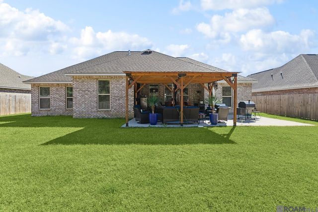 20835 N High Plains Dr, Zachary, LA 70791
