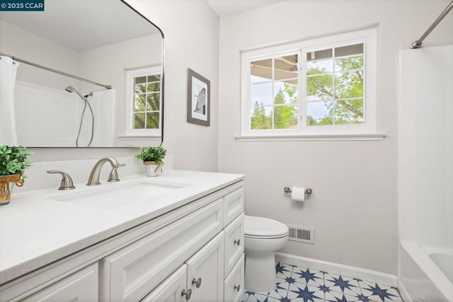 2115 Wilmington Dr, Walnut Creek, CA 94596