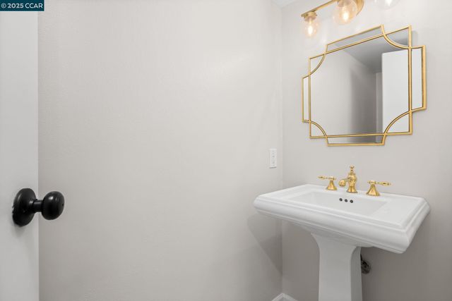 2115 Wilmington Dr, Walnut Creek, CA 94596