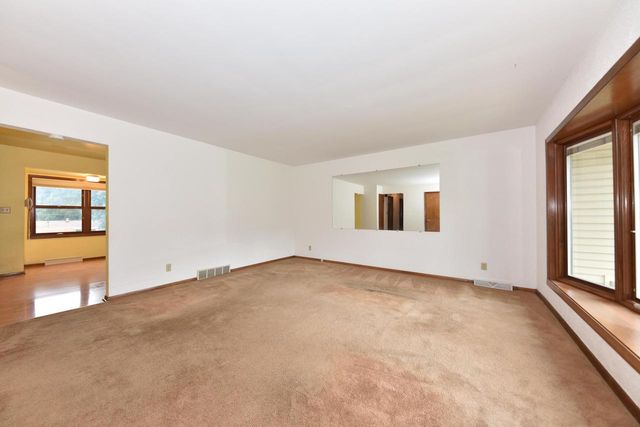 722 Summit AVENUE, Waukesha, WI 53188