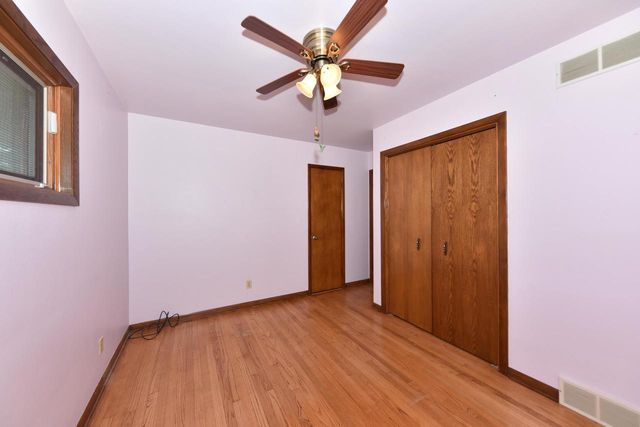 722 Summit AVENUE, Waukesha, WI 53188