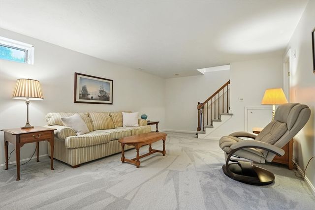 260 Franklin St 6, Braintree, MA 02184