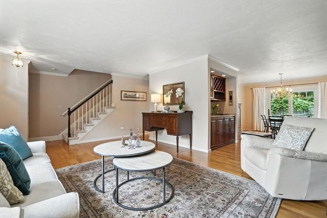 260 Franklin St 6, Braintree, MA 02184
