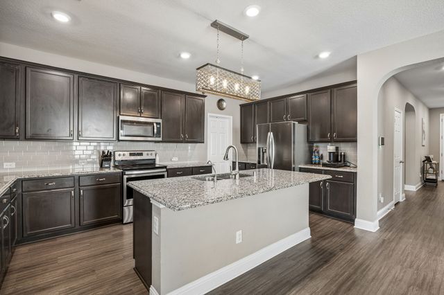 636 Fox View Drive, Fort Worth, TX 76131