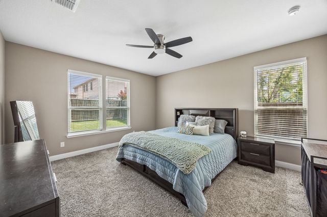 636 Fox View Drive, Fort Worth, TX 76131