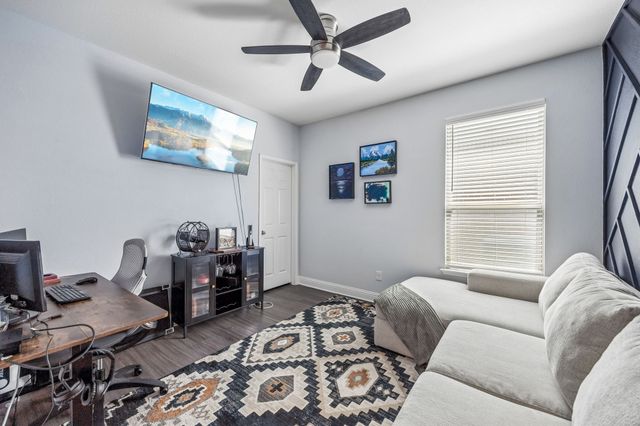 636 Fox View Drive, Fort Worth, TX 76131