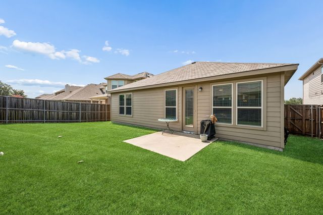 636 Fox View Drive, Fort Worth, TX 76131