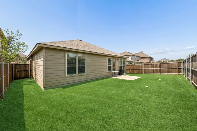 636 Fox View Drive, Fort Worth, TX 76131