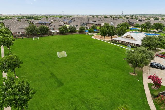636 Fox View Drive, Fort Worth, TX 76131