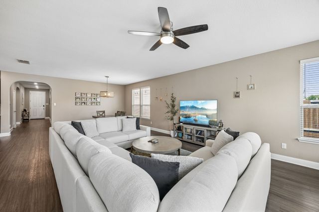 636 Fox View Drive, Fort Worth, TX 76131