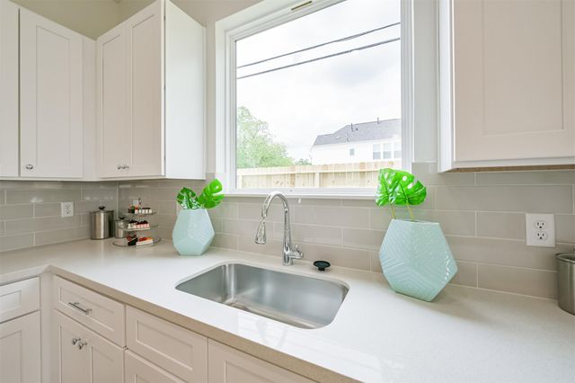5630 Balbo Street, Houston, TX 77091