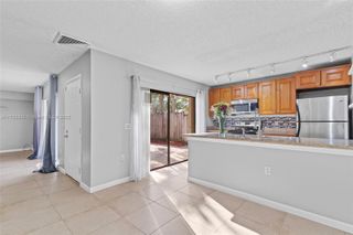 855 Blue Ridge Cir 855, West Palm Beach, FL 33409