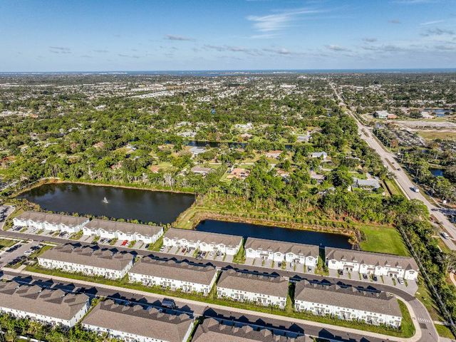 5735 SE Edgewater Circle, Stuart, FL 34997