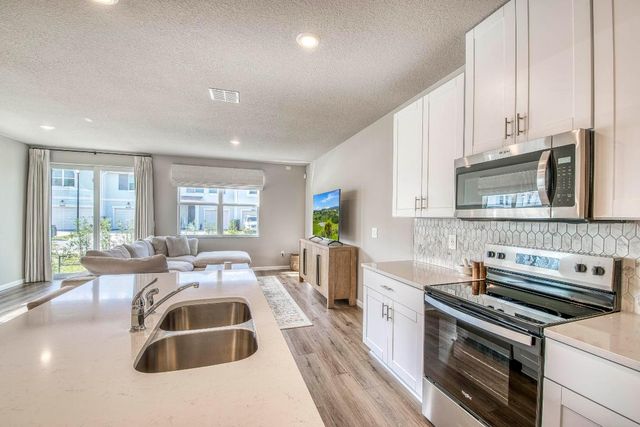 5735 SE Edgewater Circle, Stuart, FL 34997