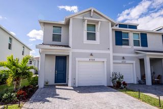 5735 SE Edgewater Circle, Stuart, FL 34997