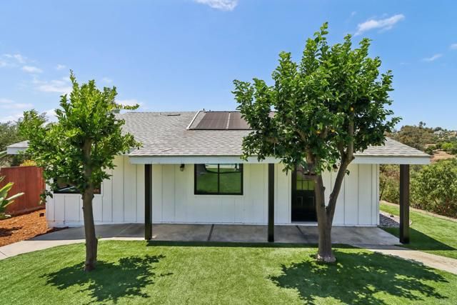 1797 Rabbit Hill, Fallbrook, CA 92028
