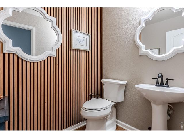 6090 S Mobile St, Centennial, CO 80016