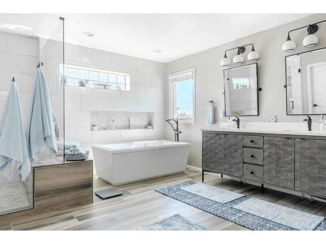 6090 S Mobile St, Centennial, CO 80016