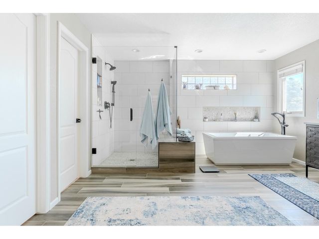 6090 S Mobile St, Centennial, CO 80016