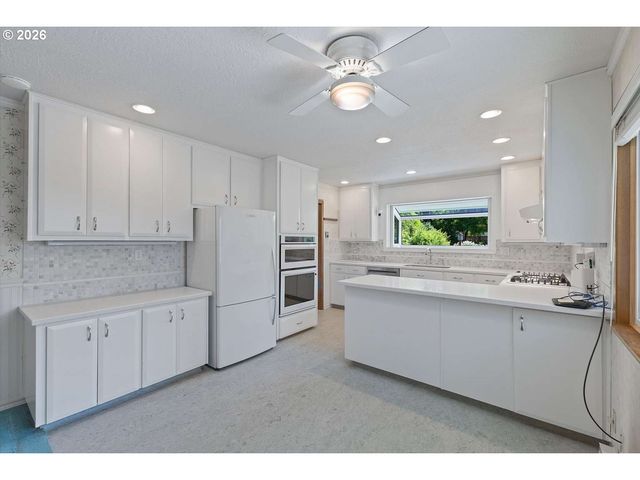 440 Nw 95TH Ave, Portland, OR 97229
