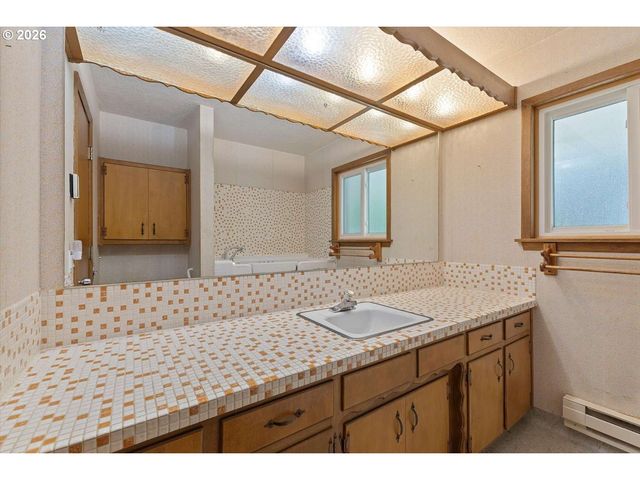 440 Nw 95TH Ave, Portland, OR 97229