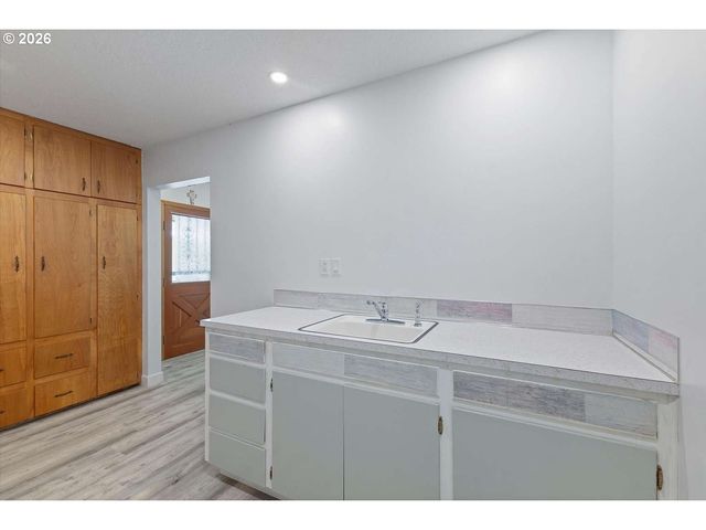 440 Nw 95TH Ave, Portland, OR 97229