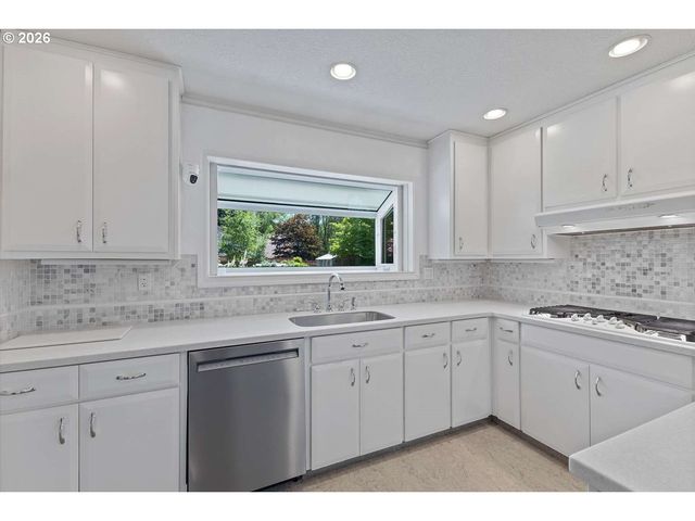 440 Nw 95TH Ave, Portland, OR 97229