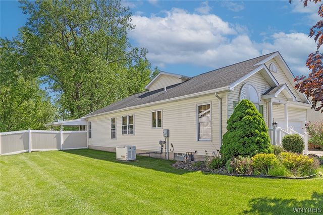53 Elmleaf Drive, Cheektowaga, NY 14227