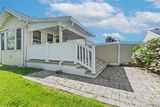 53 Elmleaf Drive, Cheektowaga, NY 14227
