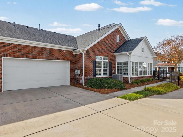 128 Adelaide Way, Rock Hill, SC 29732