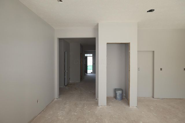 3013 Darby Downs Road, Grove City, OH 43123