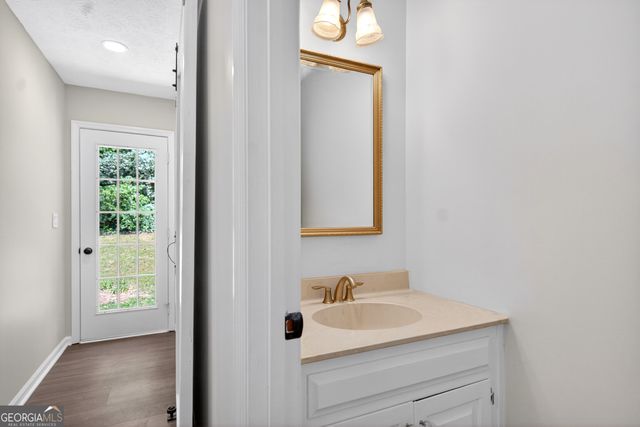 406 Ashford Circle, Lagrange, GA 30240