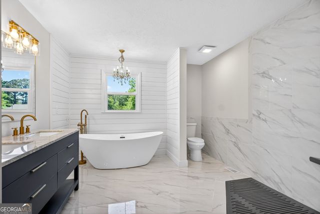 406 Ashford Circle, Lagrange, GA 30240