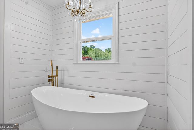 406 Ashford Circle, Lagrange, GA 30240